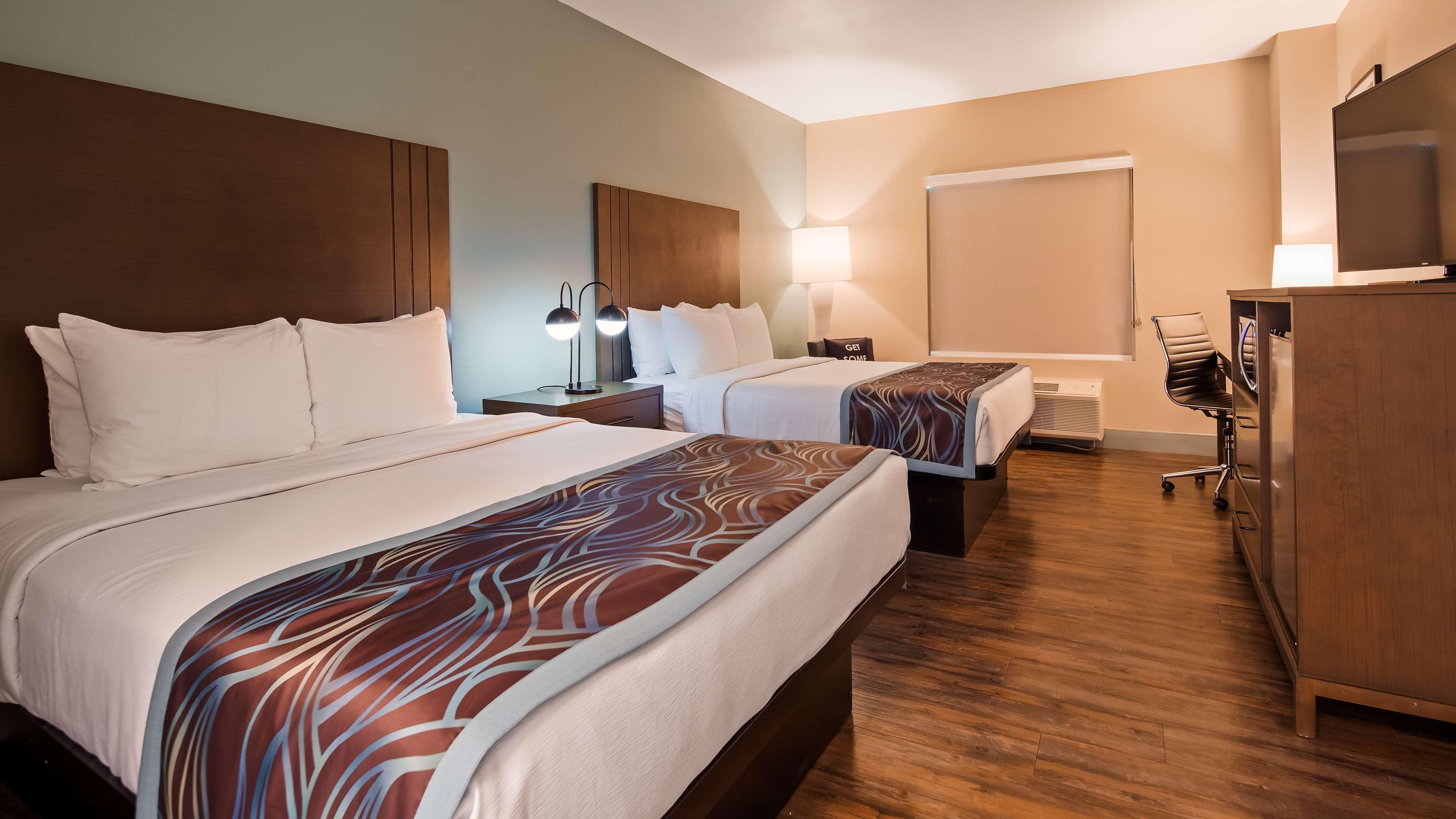 Best Western Plus New Barstow Inn & Suites Екстериор снимка