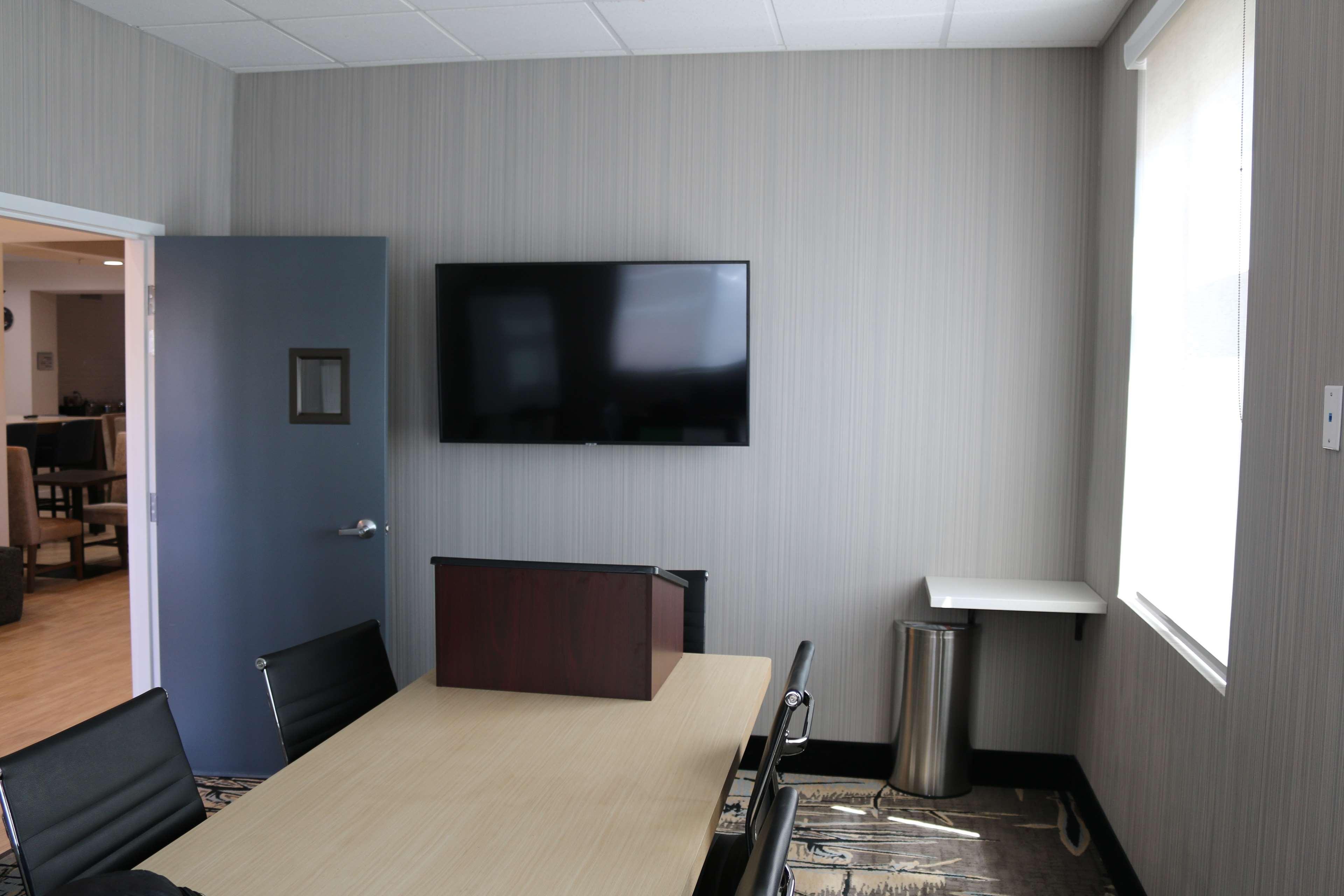 Best Western Plus New Barstow Inn & Suites Екстериор снимка