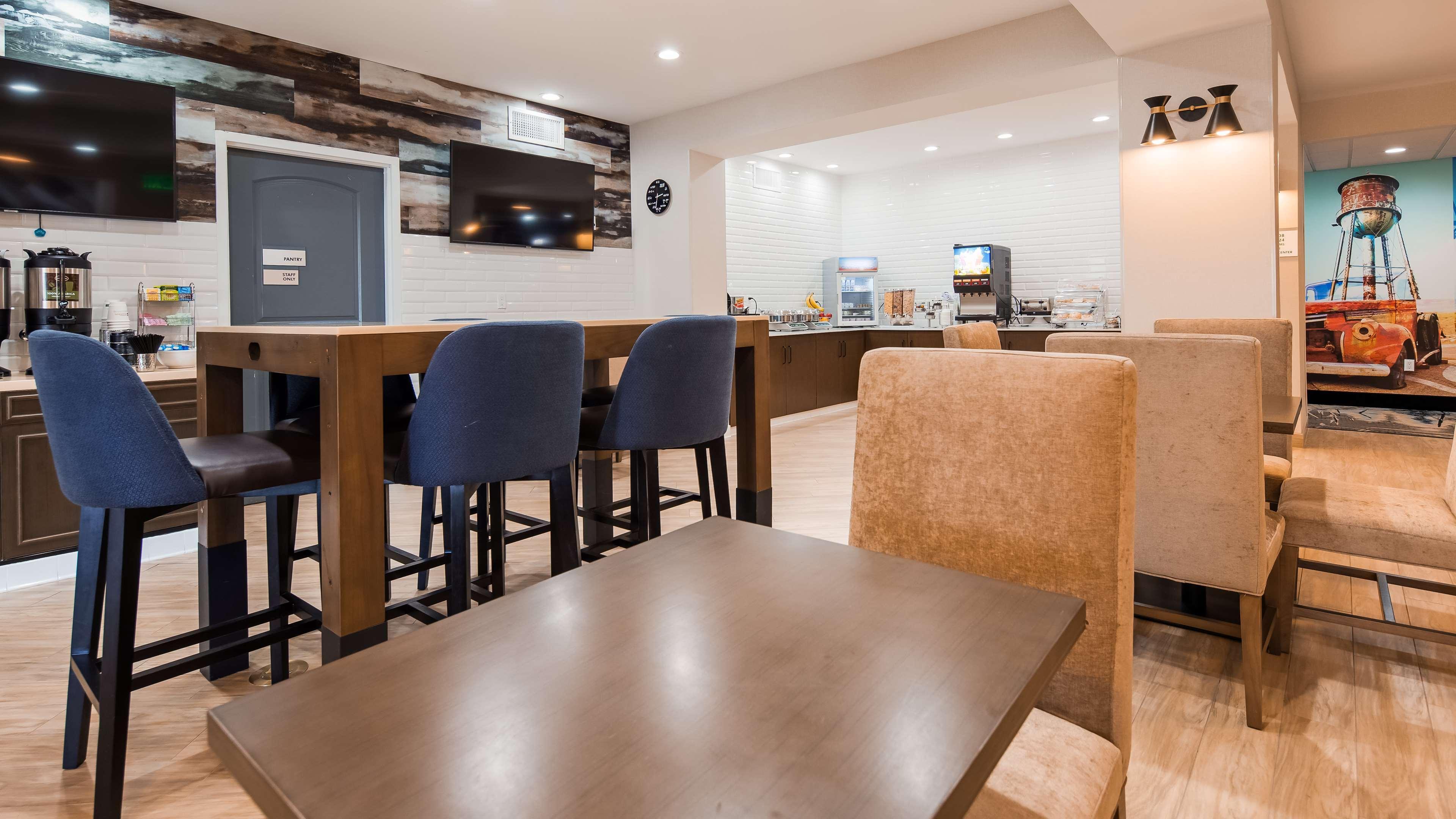 Best Western Plus New Barstow Inn & Suites Екстериор снимка