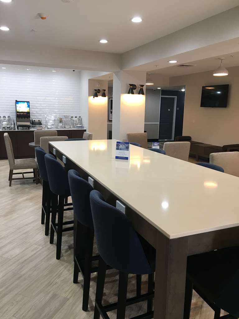 Best Western Plus New Barstow Inn & Suites Ресторант снимка