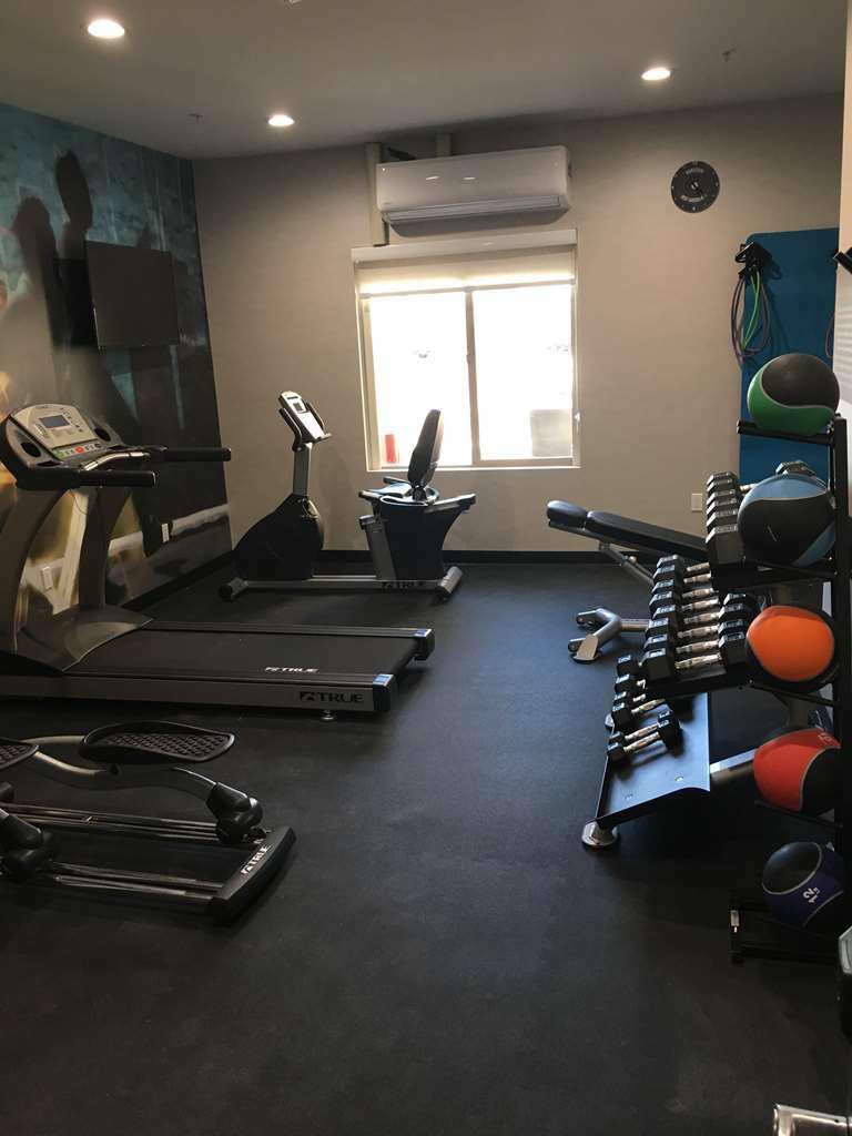 Best Western Plus New Barstow Inn & Suites Съоръжения снимка
