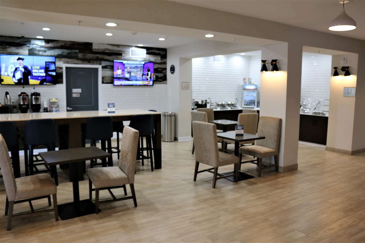 Best Western Plus New Barstow Inn & Suites Екстериор снимка