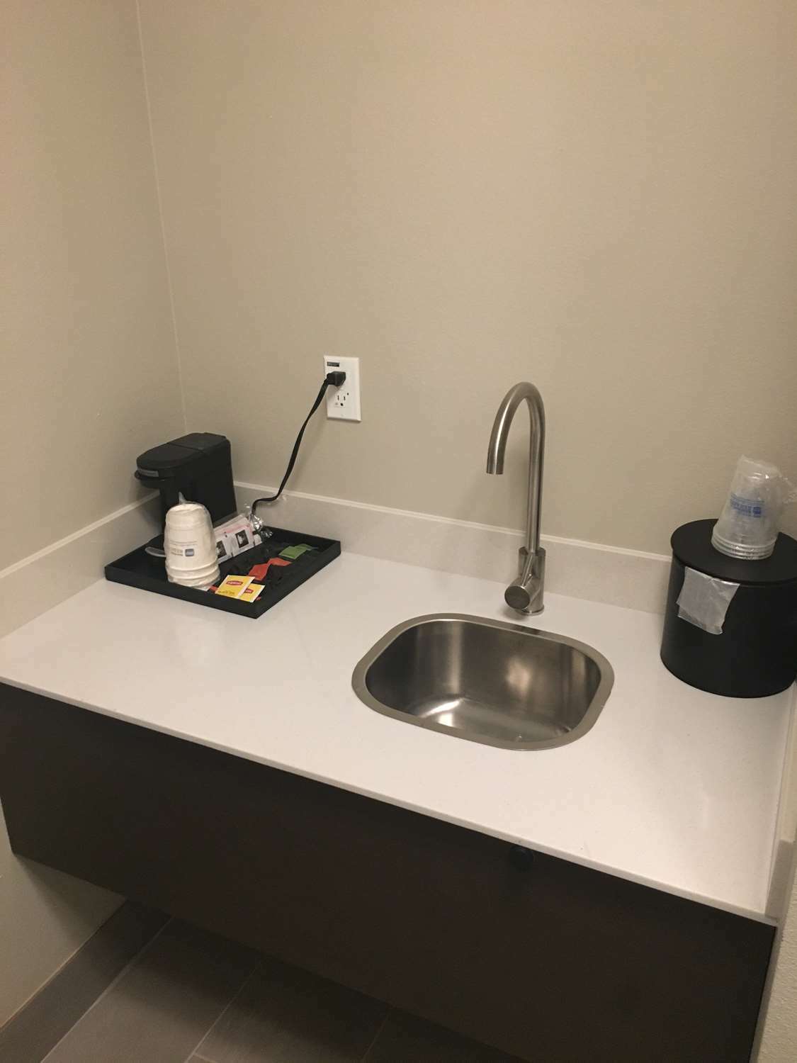 Best Western Plus New Barstow Inn & Suites Екстериор снимка